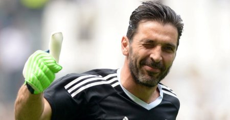 Gigi Buffon, chefe da delegação recordista